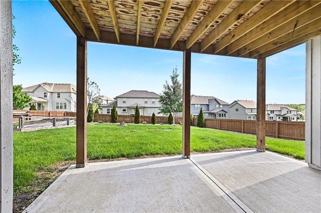 19610 W 115th Court, Olathe, KS 66061