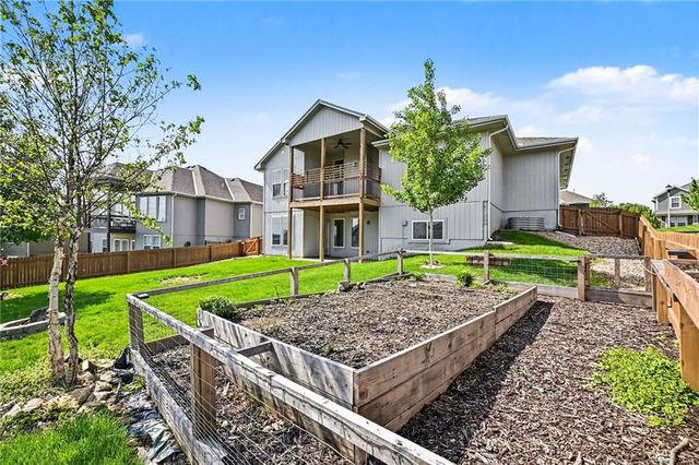 19610 W 115th Court, Olathe, KS 66061