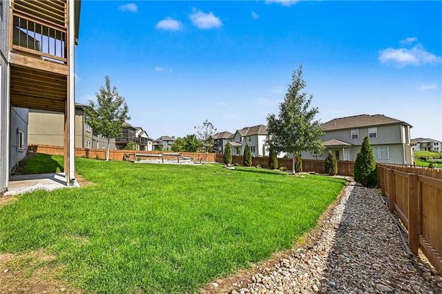 19610 W 115th Court, Olathe, KS 66061