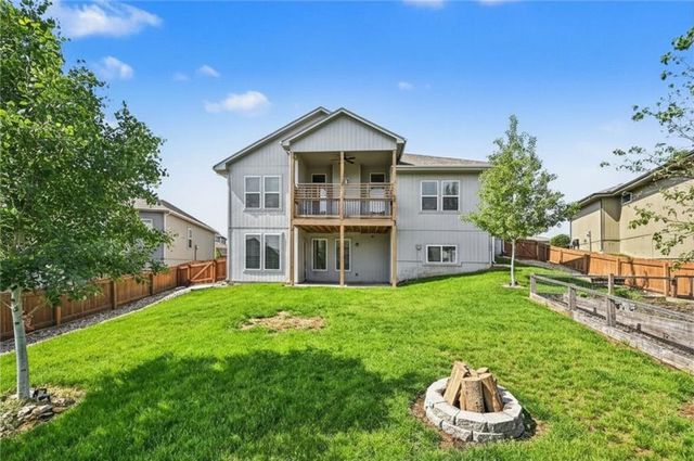 19610 W 115th Court, Olathe, KS 66061