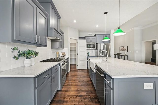 19610 W 115th Court, Olathe, KS 66061