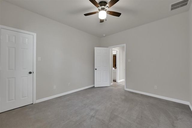 2 Maitland Court, The Woodlands, TX 77354