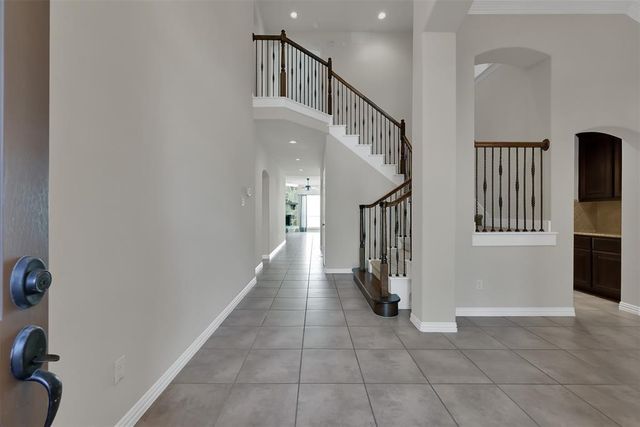 2 Maitland Court, The Woodlands, TX 77354