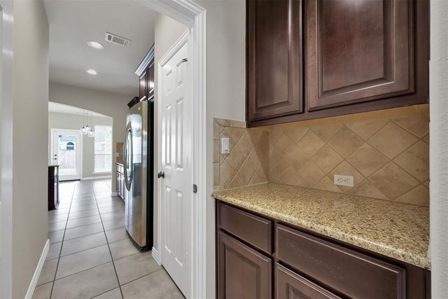 2 Maitland Court, The Woodlands, TX 77354