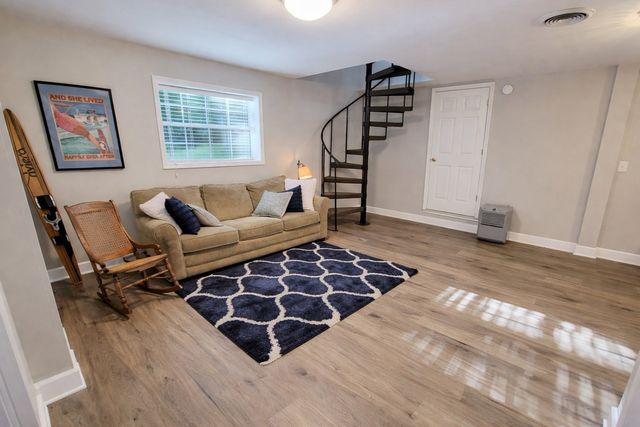 1377 Four Seasons Dr, Smithville, TN 37166