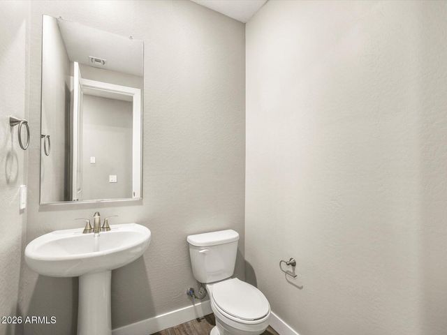 17641 W COLLEGE Drive, Goodyear, AZ 85395