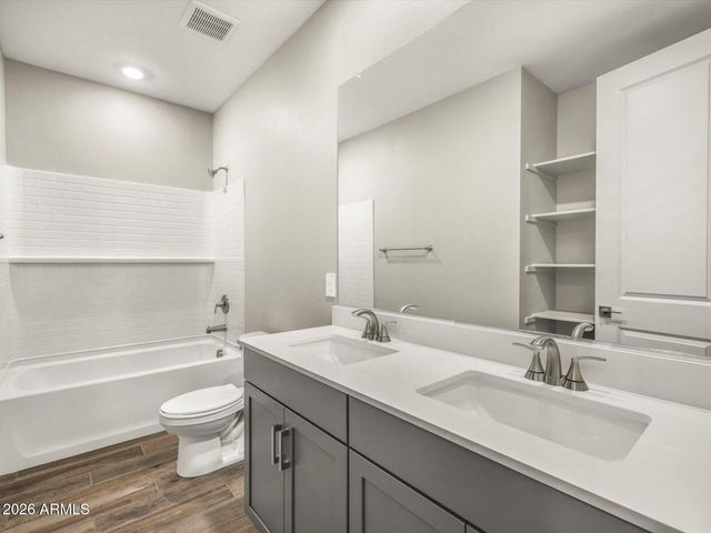 17641 W COLLEGE Drive, Goodyear, AZ 85395