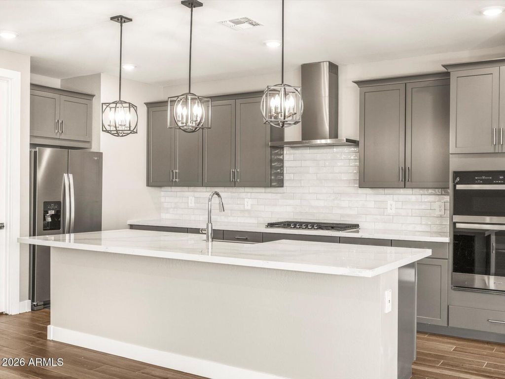 17641 W COLLEGE Drive, Goodyear, AZ 85395