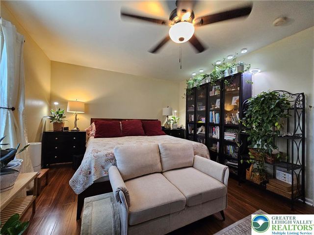 127 Willow Drive, Palmer Twp, PA 18045