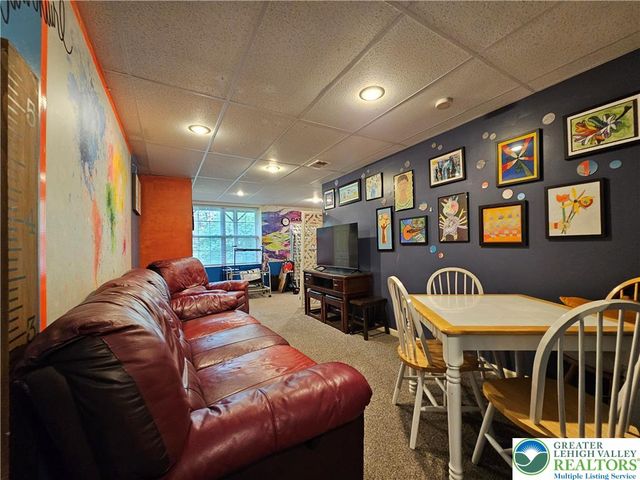 127 Willow Drive, Palmer Twp, PA 18045