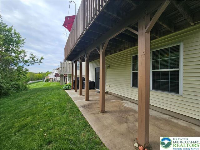 127 Willow Drive, Palmer Twp, PA 18045
