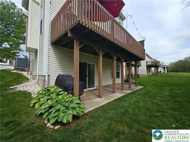 127 Willow Drive, Palmer Twp, PA 18045
