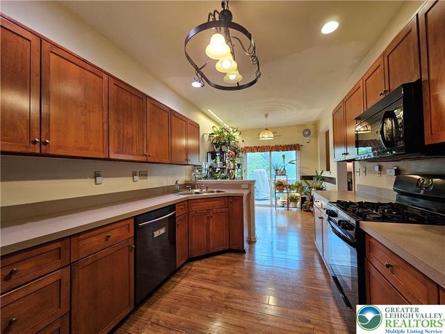 127 Willow Drive, Palmer Twp, PA 18045