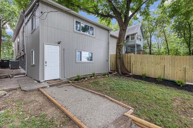 74 S 17th Street, Kansas City, KS 66102