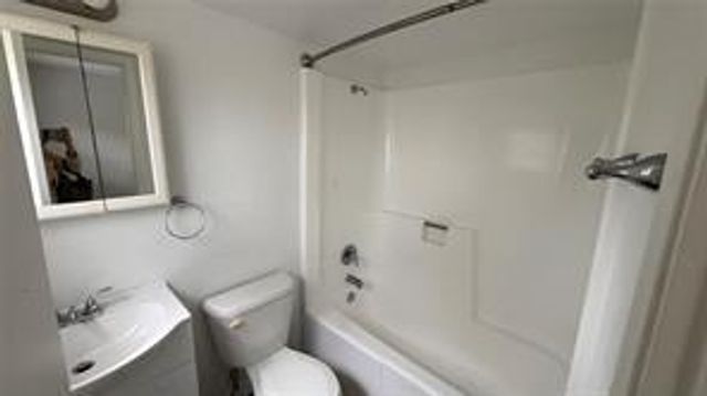5156 NE 6th Avenue 205, Oakland Park, FL 33334