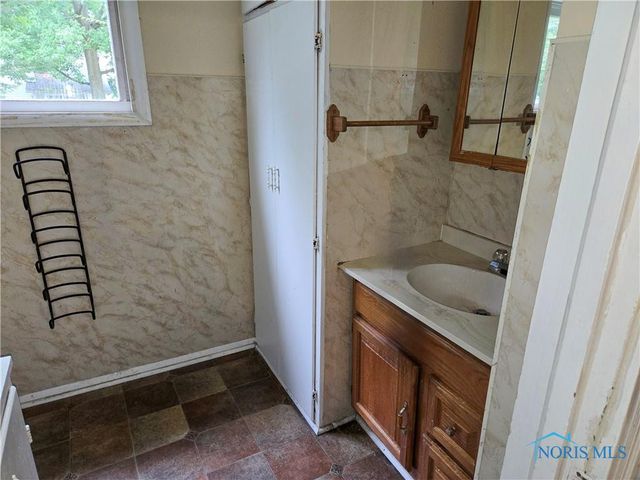 620 E Washington Street, Montpelier, OH 43543