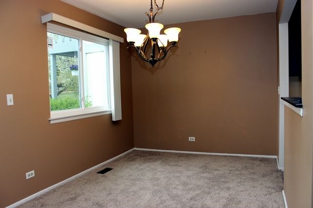 211 Blossom Court 211, Buffalo Grove, IL 60089