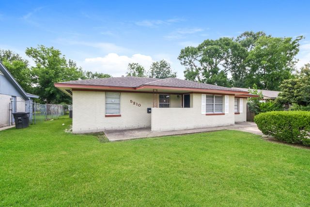 5210 Greylog Drive, Houston, TX 77048
