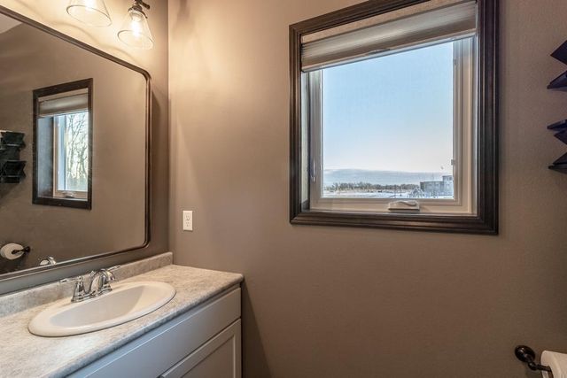 2021 Bluestem Drive, Mankato, MN 56001