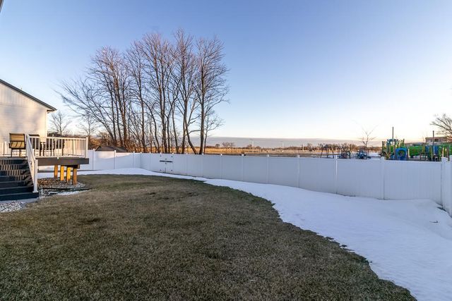 2021 Bluestem Drive, Mankato, MN 56001