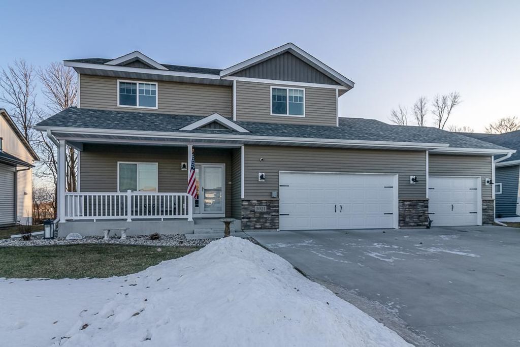2021 Bluestem Drive, Mankato, MN 56001
