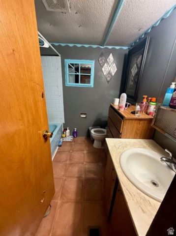 360 CHINLE AVE, Moab, UT 84532