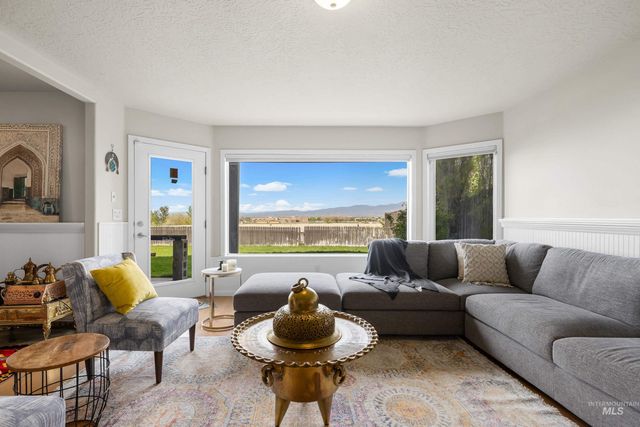 8464 W Thunder Mountain Dr, Boise, ID 83709