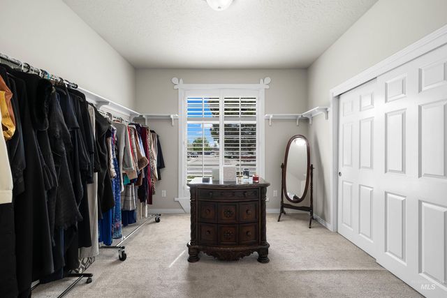 8464 W Thunder Mountain Dr, Boise, ID 83709