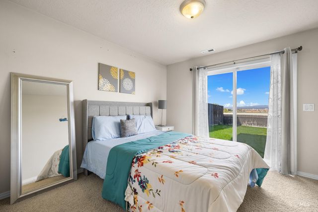 8464 W Thunder Mountain Dr, Boise, ID 83709