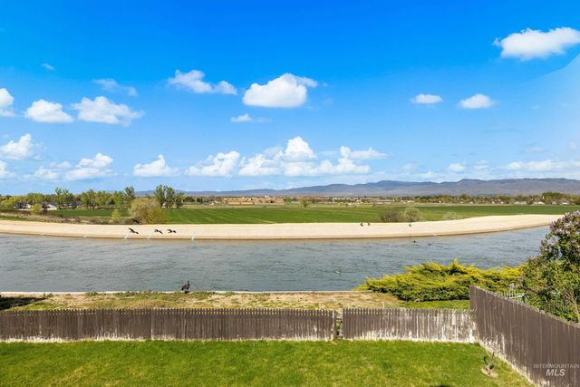 8464 W Thunder Mountain Dr, Boise, ID 83709