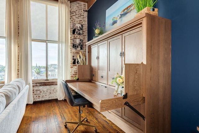 2400 Mechanic Street 402, Galveston, TX 77550
