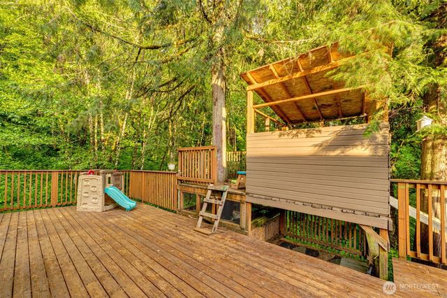 136 Charleston Drive, Kalama, WA 98625
