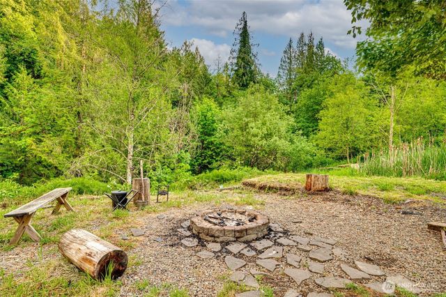 136 Charleston Drive, Kalama, WA 98625