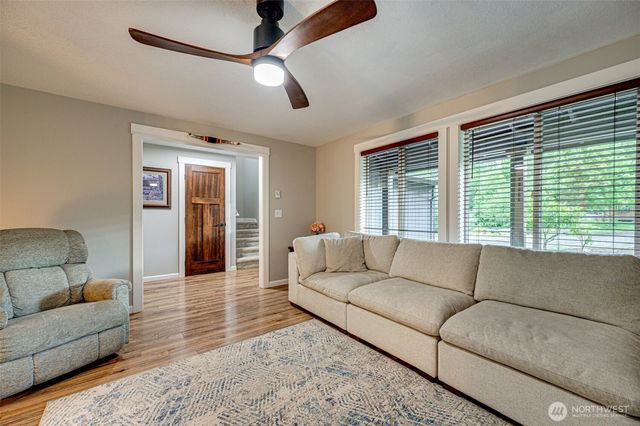 136 Charleston Drive, Kalama, WA 98625