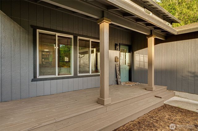 136 Charleston Drive, Kalama, WA 98625
