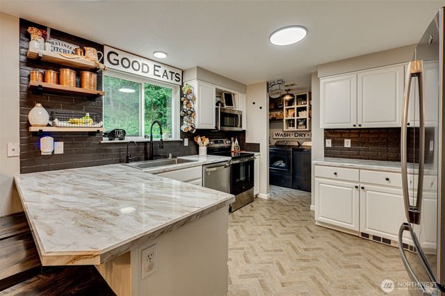 136 Charleston Drive, Kalama, WA 98625