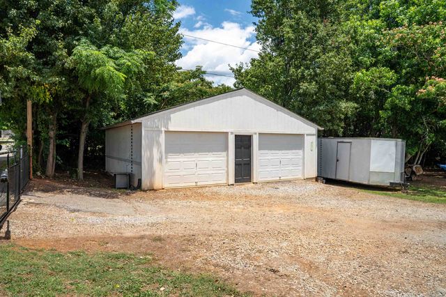 137 Center Street, Inman, SC 29349