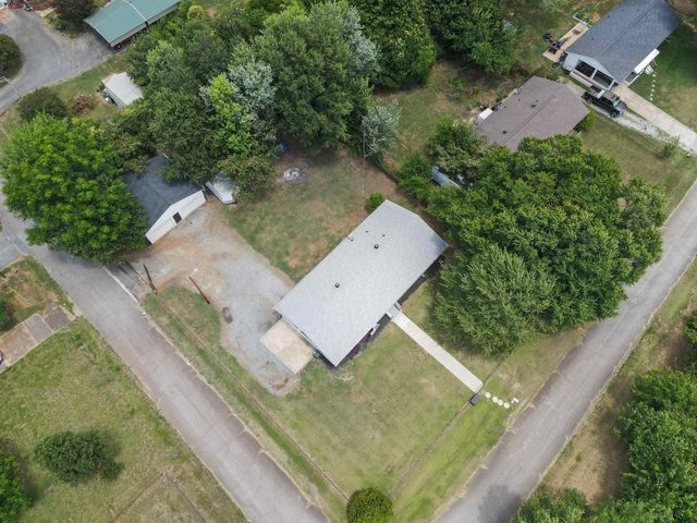 137 Center Street, Inman, SC 29349