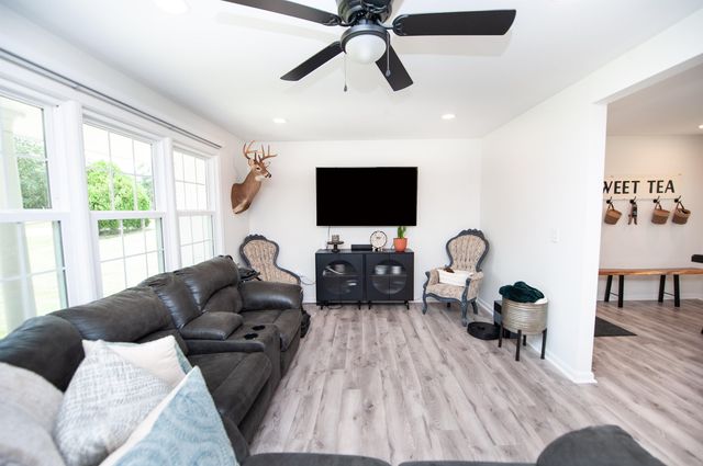 137 Center Street, Inman, SC 29349