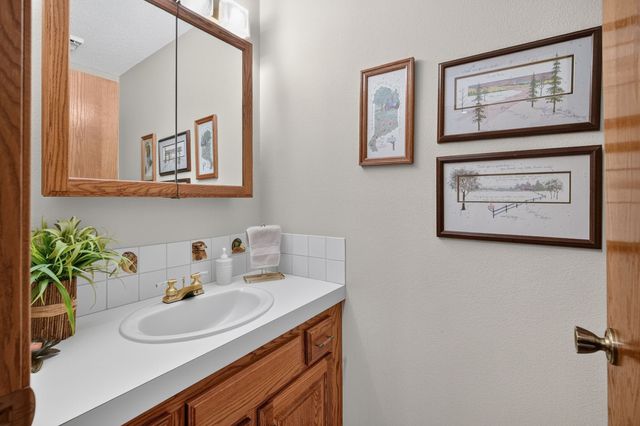 113 SW Country Club Lane, Ankeny, IA 50023