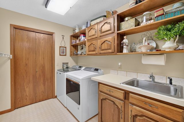 113 SW Country Club Lane, Ankeny, IA 50023