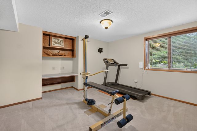 113 SW Country Club Lane, Ankeny, IA 50023