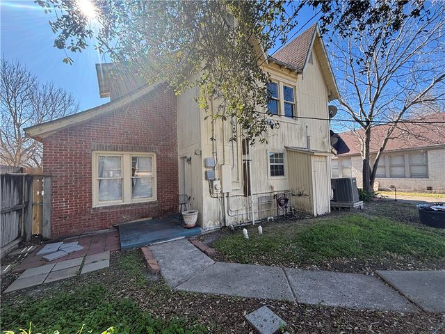 450 Cole St, Corpus Christi, TX 78404