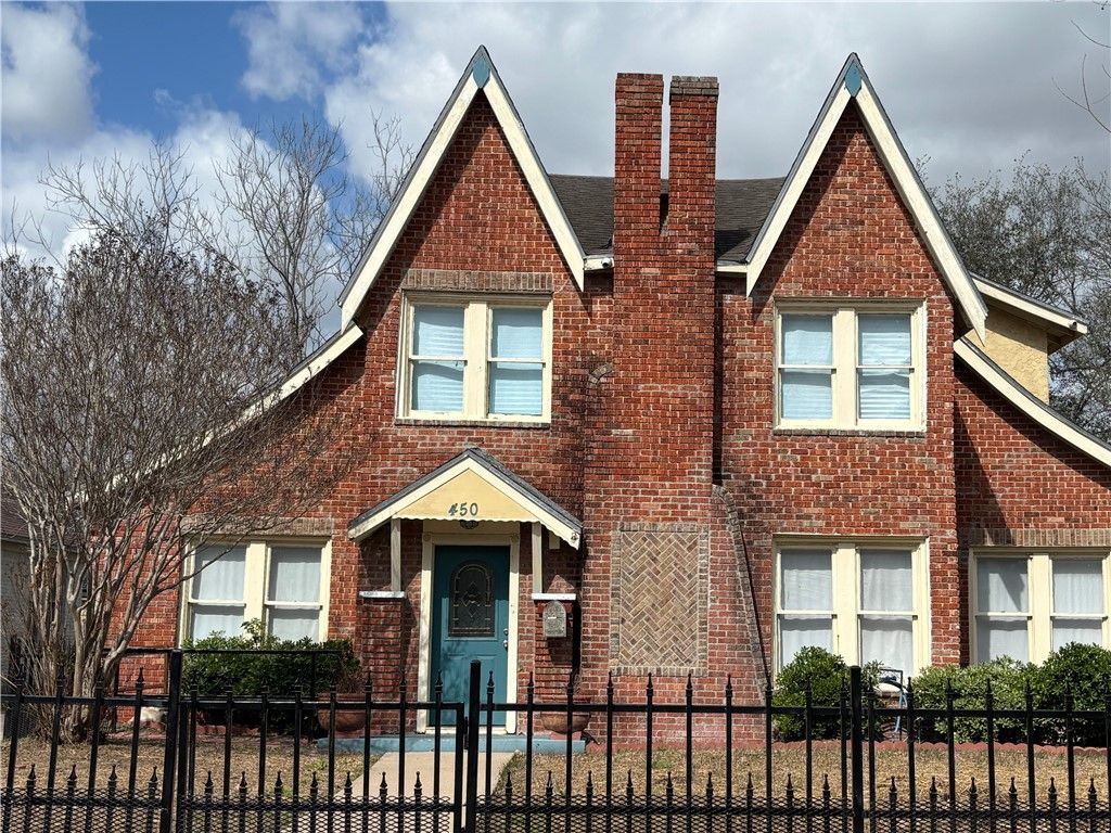 450 Cole St, Corpus Christi, TX 78404