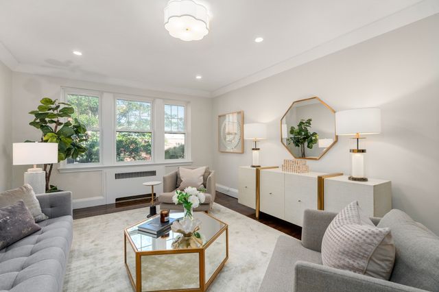 285 Corey Rd 4, Boston, MA 02135