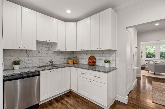 285 Corey Rd 4, Boston, MA 02135