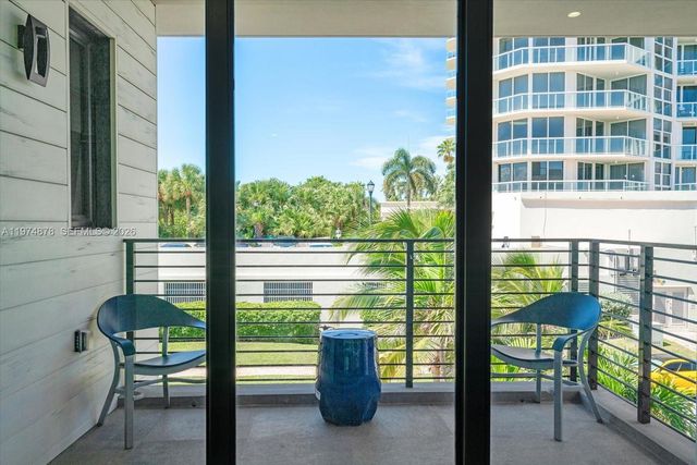 332 Balboa St, Hollywood, FL 33019