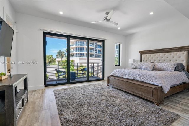 332 Balboa St, Hollywood, FL 33019