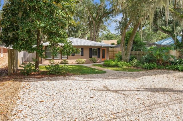 238 Broadway Street, St Simons Island, GA 31522