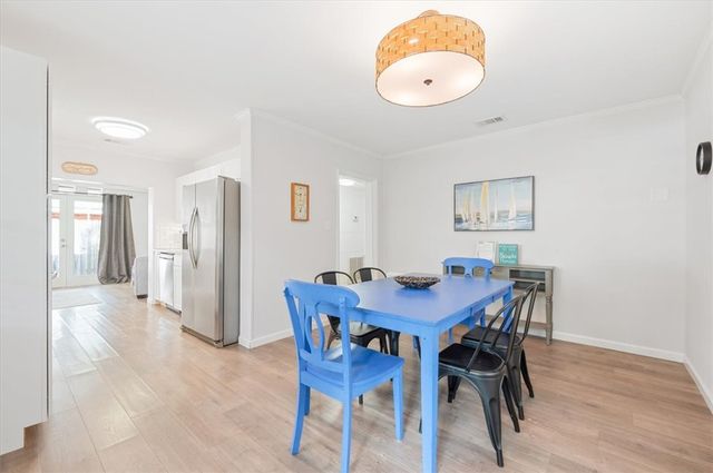 238 Broadway Street, St Simons Island, GA 31522